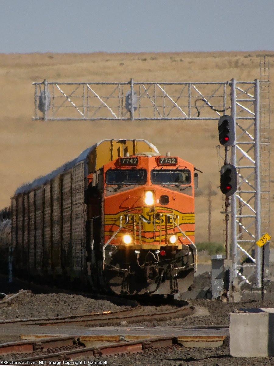 BNSF 7742-BNSF 4266